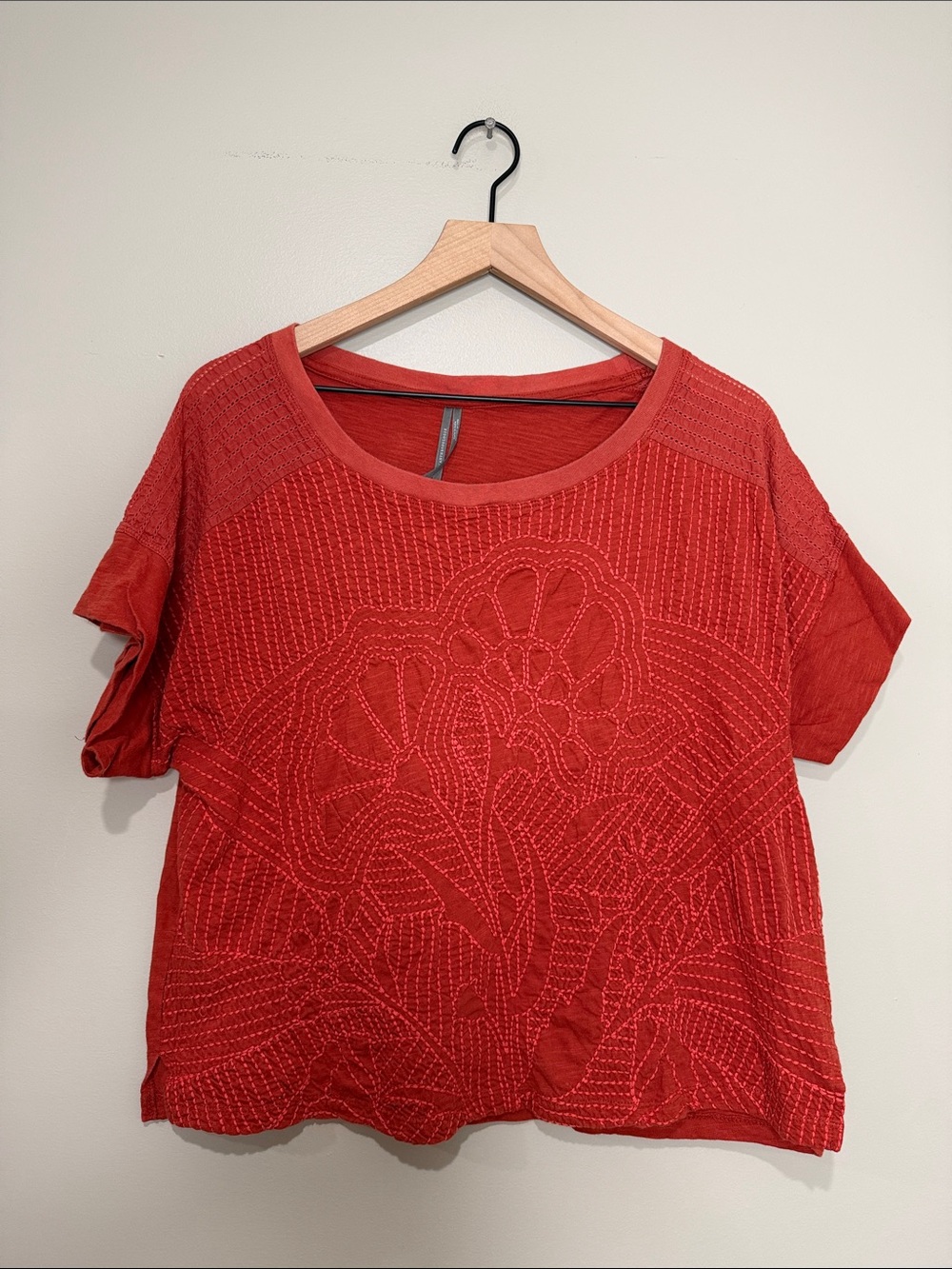By Anthropologie Embroidered Red Short Sleeve Women's Top Large